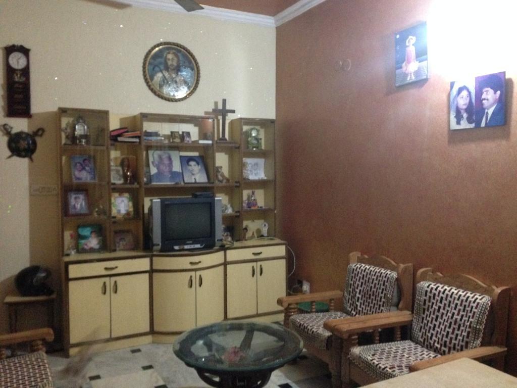 Thomas Home Stay Агра Екстериор снимка